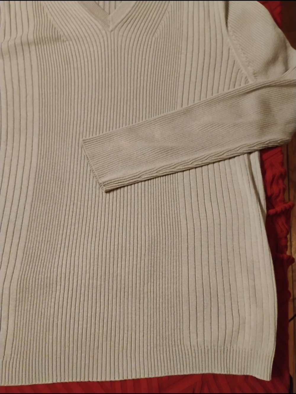 Calvin Klein Ribbed V-Neck Sweater in Beige 22 inches p2p - Picture 6 of 7